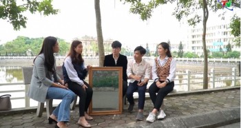 Sinh viên Đại học Thái Nguyên sáng tạo gương thông minh điều khiển bằng giọng nói