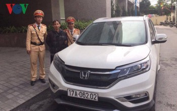 Lái ô tô ăn trộm ra Quảng Ninh tiêu thụ bị CSGT bắt giữ