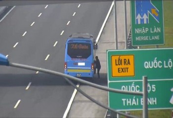 Tước giấy phép lái xe 3 tài xế đón trả khách trên đường cao tốc Hà Nội - Hải Phòng