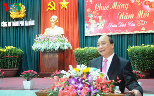 thu tuong nguyen xuan phuc tham va chuc tet tai tp da nang