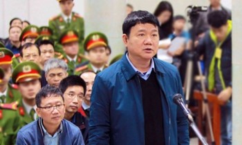 Luật sư tranh luận với VKS về quy kết tội cho ông Đinh La Thăng