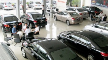 “Ngã ngửa” vì CRV tăng giá trăm triệu; 600 xe sang BMW quay đầu về Đức