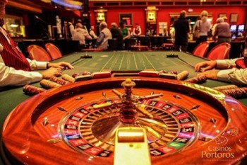 Cơ quan thuế trực tiếp giám sát tại casino hoặc qua camera