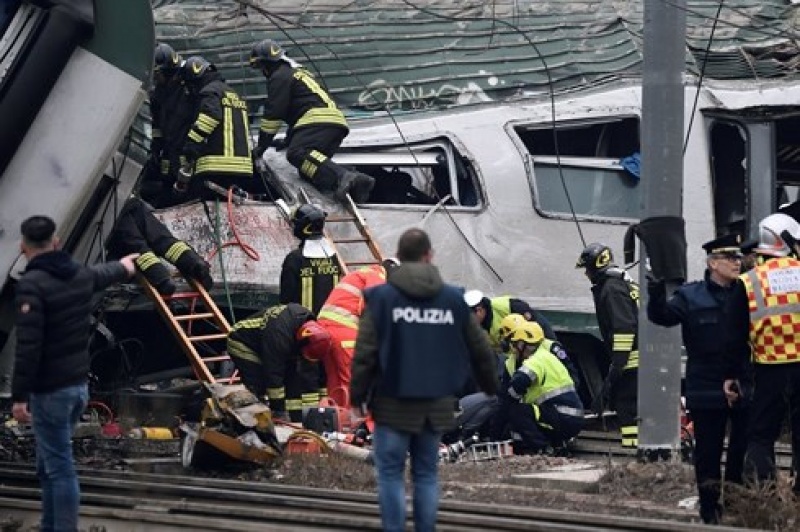 Tai nạn tàu hỏa nghiêm trọng tại Italia làm hơn chục người thương vong
