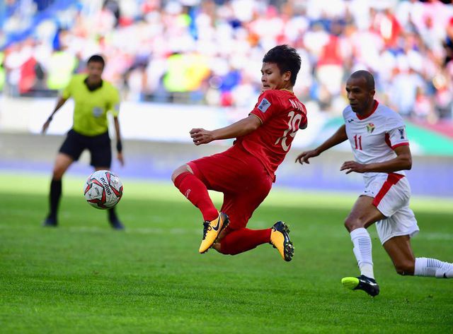 Đội tuyển Việt Nam vào tứ kết Asian Cup 2019: Tuyệt vời những chàng trai áo đỏ