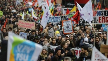Biểu tình phản đối cải cách lương hưu tiếp diễn tại Pháp