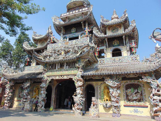 Chùa Linh Phước - ngôi chùa giữ 11 kỉ lục Việt Nam