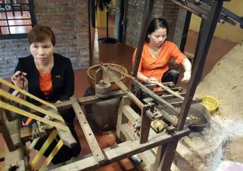 Bảo tồn nghề tơ lụa xứ Quảng: Đã rõ đầu vào nhưng chưa có đầu ra