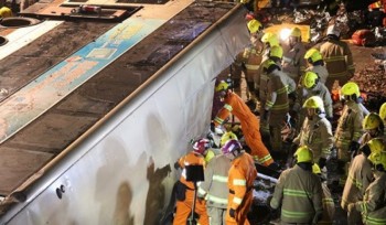 Tai nạn xe buýt 2 tầng kinh hoàng tại Hong Kong, 18 người chết