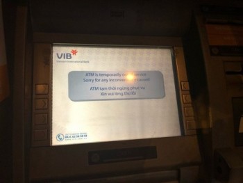 Quá tải rút tiền từ ATM, Ngân hàng Nhà nước ra chỉ thị mới