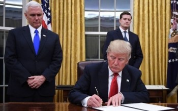 Sắc lệnh nhập cư mới của Tổng thống Trump tiếp tục gây tranh cãi