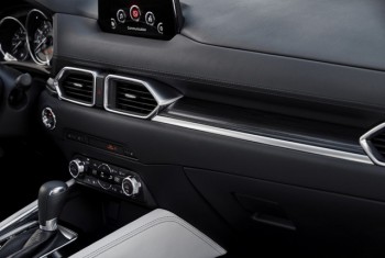 Mazda đưa Apple CarPlay và Android Auto lên tất cả các xe
