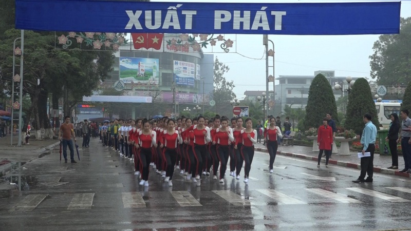 Hơn 1.200 vận động viên tham dự Giải Việt dã Tiền Phong, Giải chạy tập thể và phát động ngày chạy Olimpic vì sức khỏe toàn dân năm 2017
