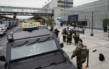 Vụ tấn công tại sân bay Orly của Pháp có liên quan đến Hồi giáo