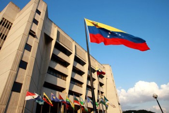 Peru triệu hồi Đại sứ sau khi Tòa án Venezuela giành quyền lập pháp