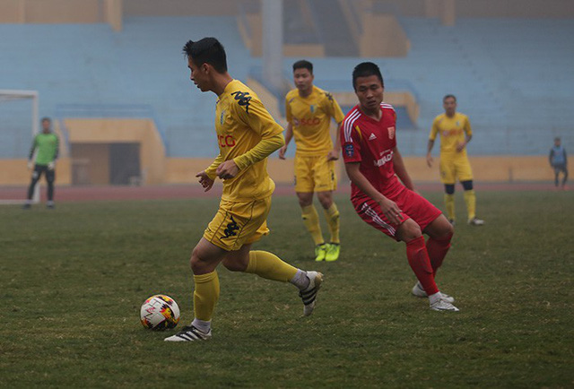 Quang Hải, Duy Mạnh bất lực trước tân binh V-League Nam Định