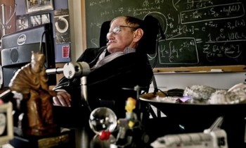 Nhà khoa học huyền thoại Stephen Hawking qua đời ở tuổi 76
