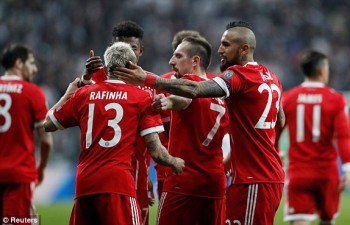 Thắng 8-1 sau hai lượt, Bayern Munich hiên ngang vào tứ kết