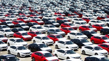 Ôtô nhập khẩu giá rẻ: Chưa kịp mừng, đã vội lo