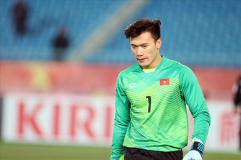 Thủ môn Bùi Tiến Dũng khó cạnh tranh vị trí ở đội tuyển Việt Nam