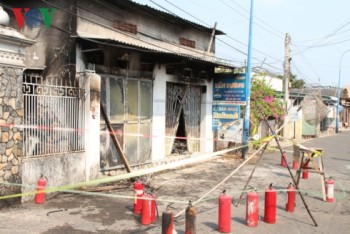 Cháy lớn tại Kiot sửa đồ điện tử, 3 người trong gia đình tử vong