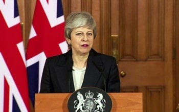 Ghế Thủ tướng của bà Theresa May bị đe dọa khi Brexit bế tắc