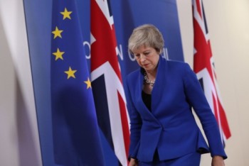 Brexit: Chính trường Anh “rối như tơ vò”