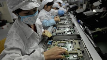 Foxconn tuyên bố nối lại toàn bộ hoạt động sản xuất vào cuối tháng 3