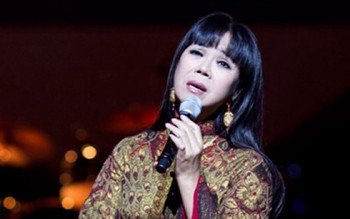 Ánh Tuyết xin lỗi khán giả vụ ầm ĩ với con trai nhạc sĩ Nguyễn Ánh 9
