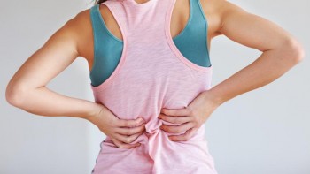 Chứng minh xoa bóp giúp giảm đau lưng mãn hiệu quả
