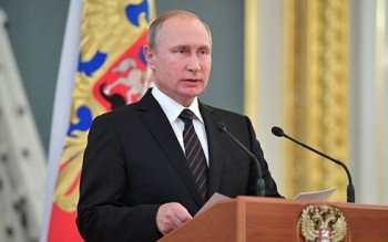 Putin hy vọng thế giới ổn định hơn dù Trump dọa tấn công Syria
