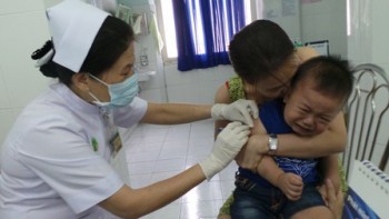 Chính thức sử dụng vắc xin sởi – rubella do Việt Nam sản xuất