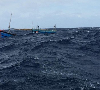 Tàu cá của ngư dân bị đâm chìm ở Hoàng Sa