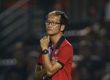 HLV Muangthong United từ chức sau chuỗi trận gây thất vọng