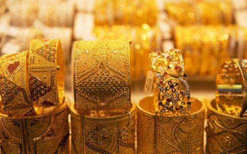 Giá vàng tiếp tục trượt dốc, lùi về sát mốc 36 triệu đồng