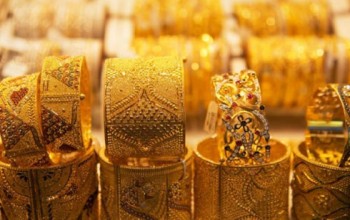 Giá vàng tiếp tục trượt dốc, lùi về sát mốc 36 triệu đồng