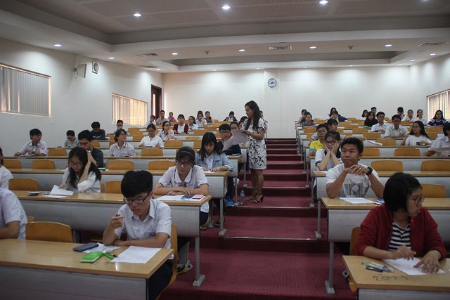 Trường đại học đầu tiên tổ chức thi tuyển, Đà Nẵng tiếp tục cho nghỉ hè 3 tháng