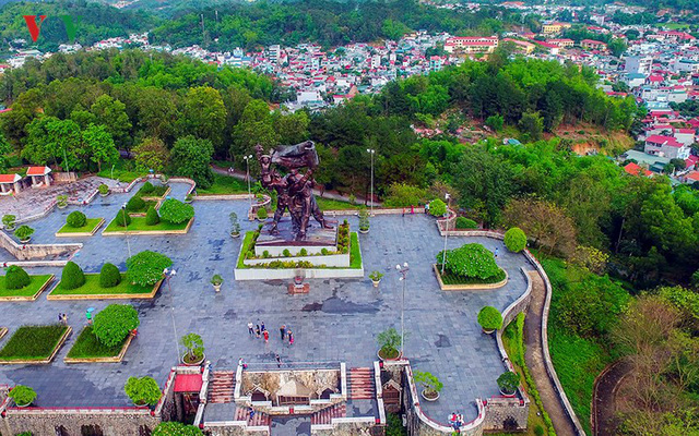 ngam su doi thay cua chien truong dien bien phu tu tren cao