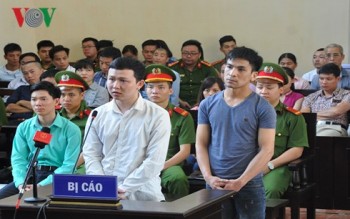 Vụ chạy thận: Chủ tọa đề nghị công an mời Luật sư Trần Vũ Hải ra ngoài