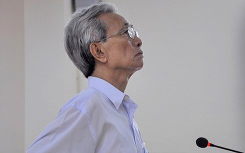 Thẩm phán tuyên án treo cho Nguyễn Khắc Thủy bị đình chỉ nhiệm vụ