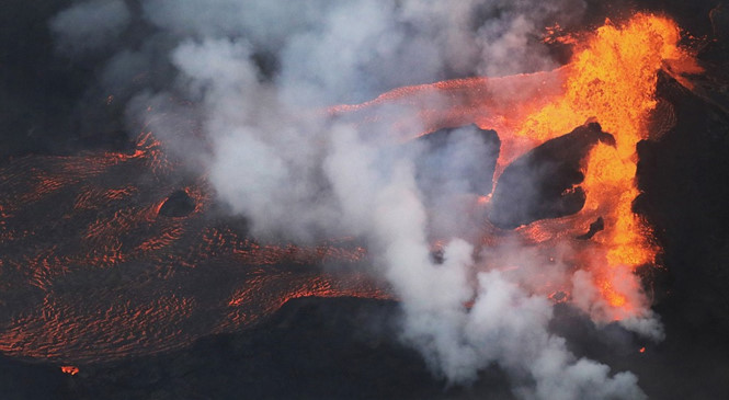 Dung nham núi lửa Hawaii đe dọa nhà máy nhiệt điện