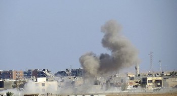 Liên minh do Mỹ đứng đầu bất ngờ tấn công căn cứ quân đội Syria