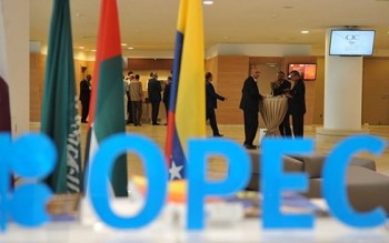 Iran cầu viện OPEC để chống lại các lệnh trừng phạt của Mỹ