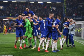 “Đấu súng” nghẹt thở, Chelsea vào chung kết Europa League