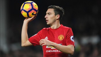 Roma, Inter nhòm ngó hậu vệ trái Darmian của MU