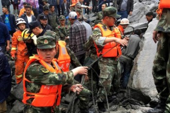 Tìm thấy thêm 10 thi thể trong vụ lở đất kinh hoàng ở Trung Quốc