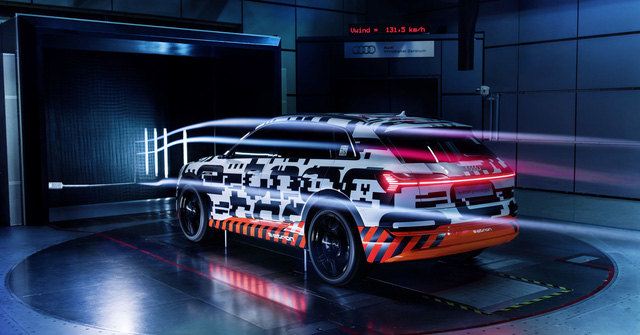 SUV chạy điện của Audi dùng camera thay gương chiếu hậu