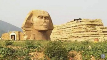 Ai Cập giận tím mặt vì tượng Nhân sư nhái như thật tái xuất ở TQ