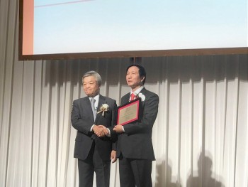 Bác sĩ đầu tiên được giải thưởng Nikkei châu Á trong lĩnh vực khoa học công nghệ