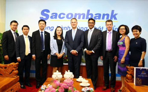 Sacombank tiên phong trong phát hành các dòng thẻ Visa